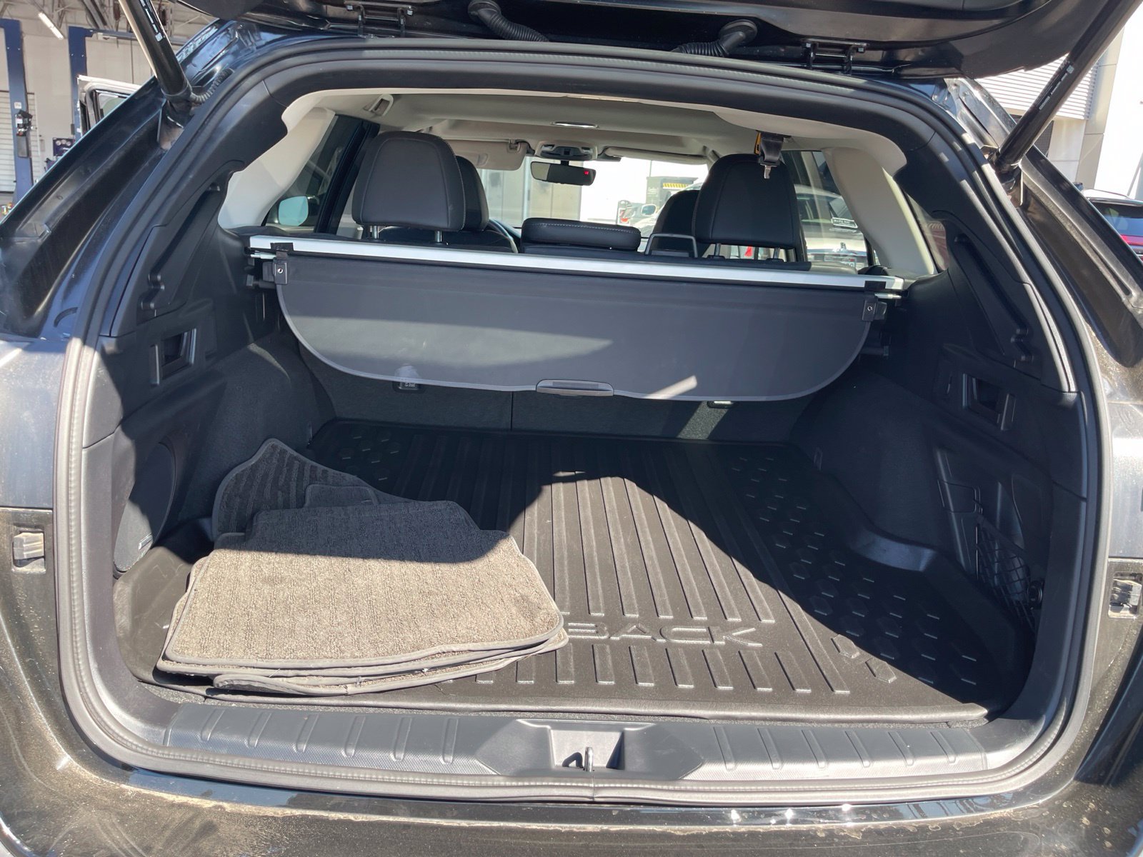 Used 2023 Subaru Outback Limited AWD/4WD image 18