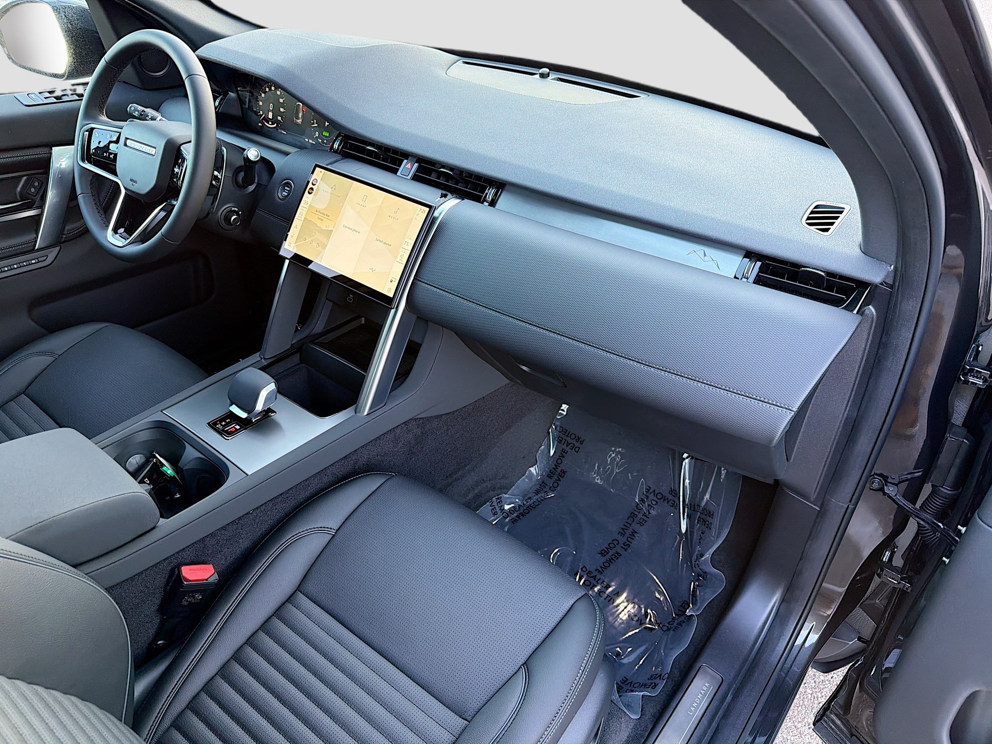 New 2026 Land Rover Discovery Sport Landmark AWD/4WD image 13