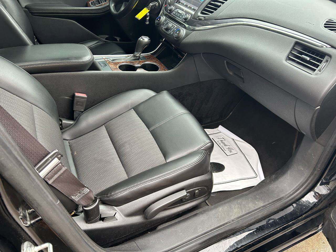 Used 2014 Chevrolet Impala LT w/ Convenience Package image 12