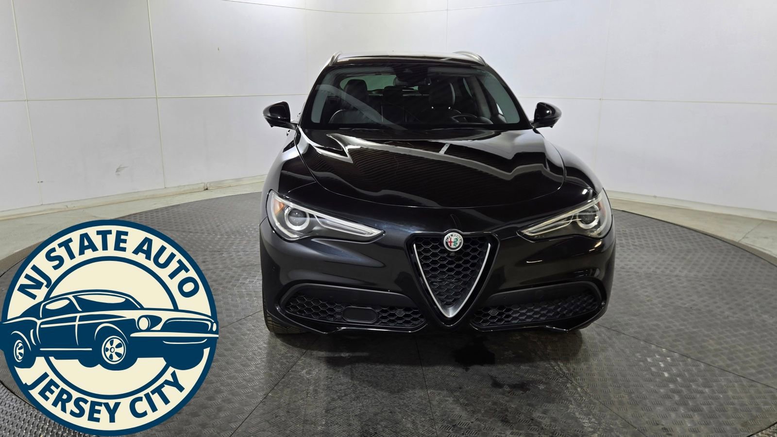 Used 2018 Alfa Romeo Stelvio Ti image 2