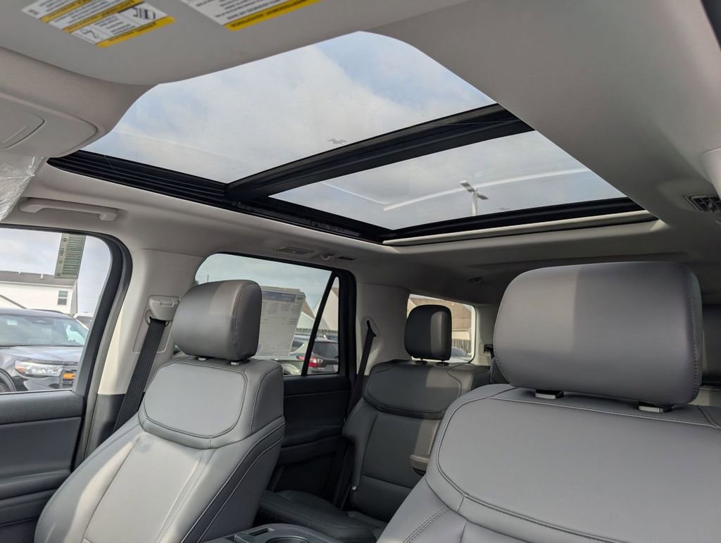 New 2026 Ford Expedition Active AWD/4WD image 5