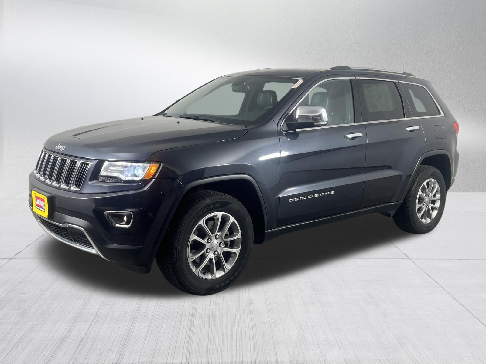 Used 2016 Jeep Grand Cherokee Limited w/ Luxury Group II AWD/4WD image 3