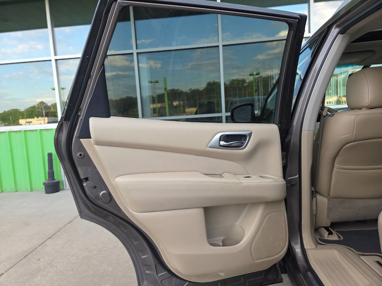 Used 2014 Nissan Pathfinder SL w/ SL Premium Package image 52