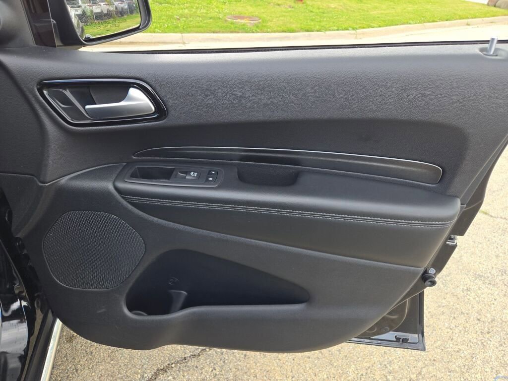 Used 2022 Dodge Durango SXT AWD/4WD image 5