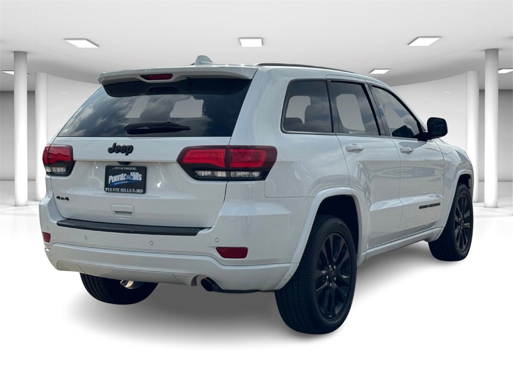 Used 2018 Jeep Grand Cherokee Altitude image 4