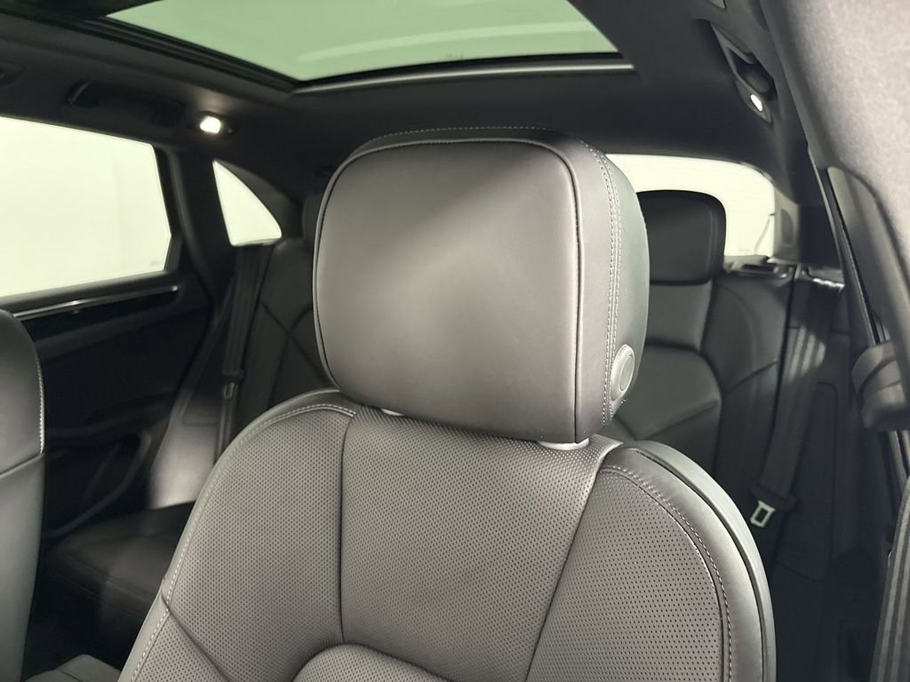 New 2026 Porsche Macan AWD/4WD image 41