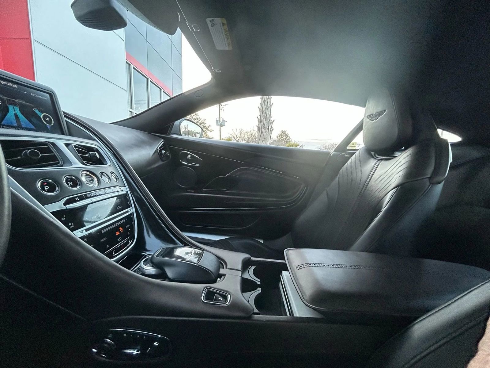 Used 2020 Aston Martin DB11 Coupe image 16