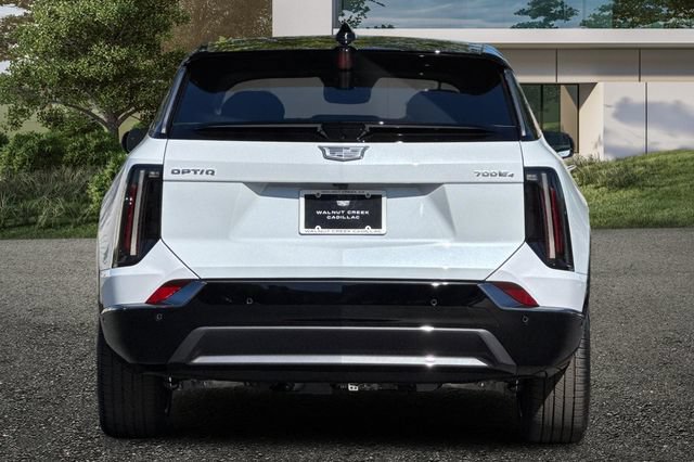 New 2026 Cadillac Optiq Sport 1 w/ LPO, Floor Liner Package AWD/4WD image 5