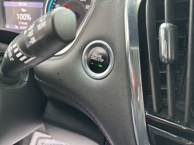 Used 2023 Chevrolet Traverse LT image 20