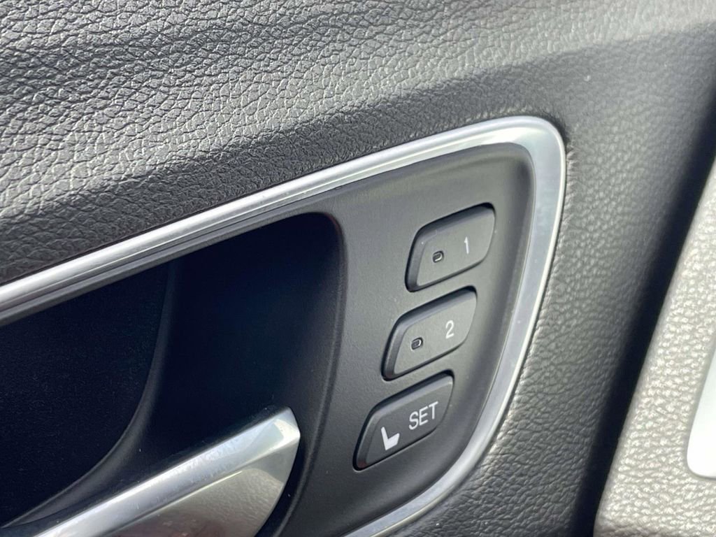 Used 2019 Acura TLX V6 w/ Technology & A-SPEC Pkg FWD image 15