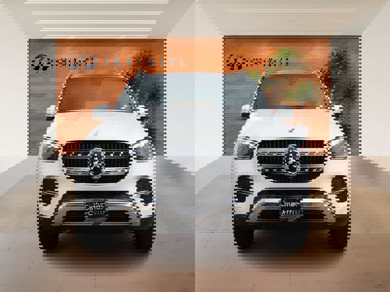 Used 2025 Mercedes-Benz GLE 350 4MATIC image 2