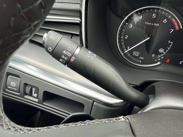 Certified 2024 Cadillac XT5 Luxury w/ LPO, Floor Liner Package AWD/4WD image 69