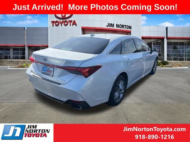 Used 2020 Toyota Avalon XLE image 5