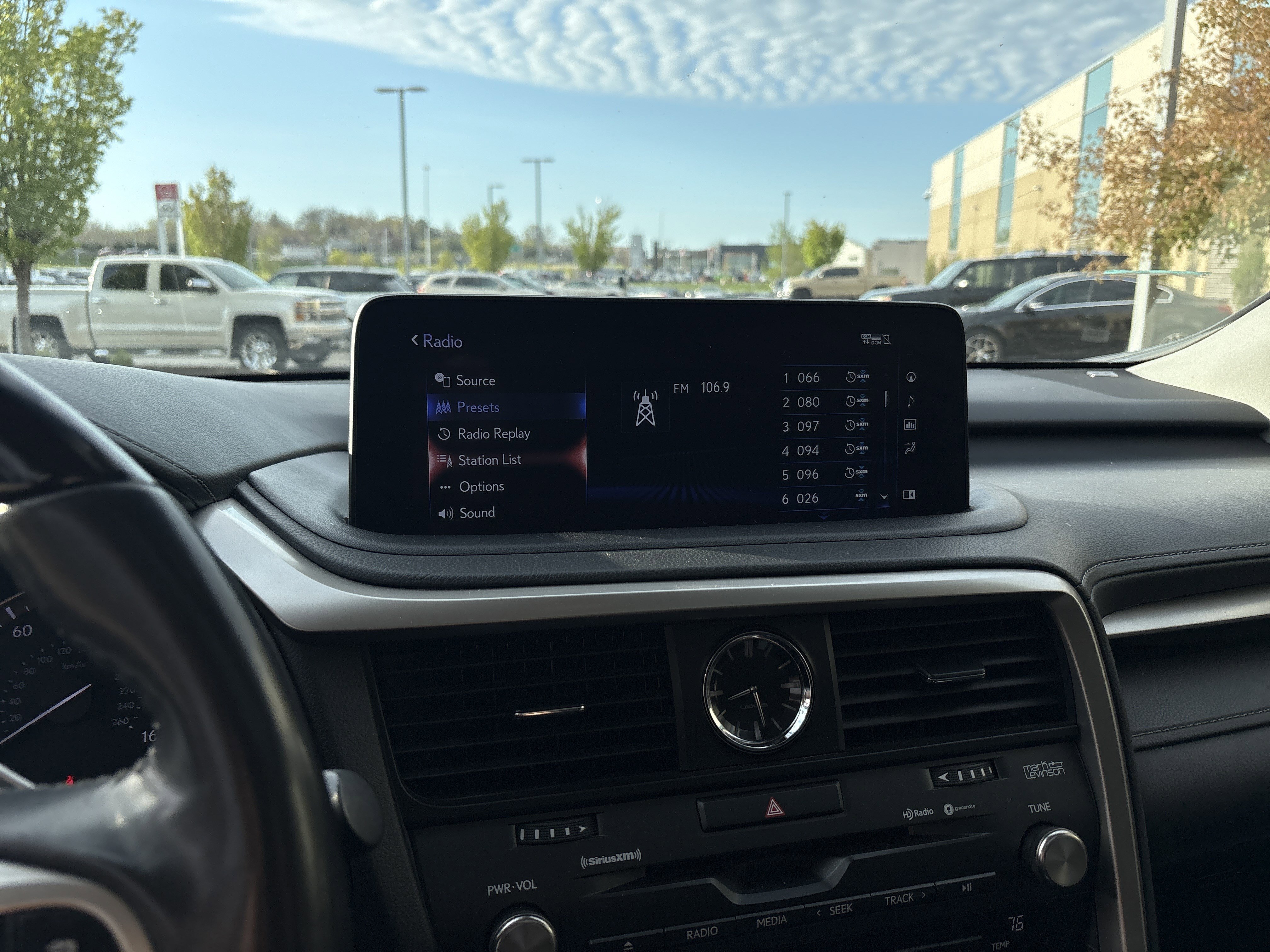 Used 2020 Lexus RX 450h AWD w/ Luxury Package image 27