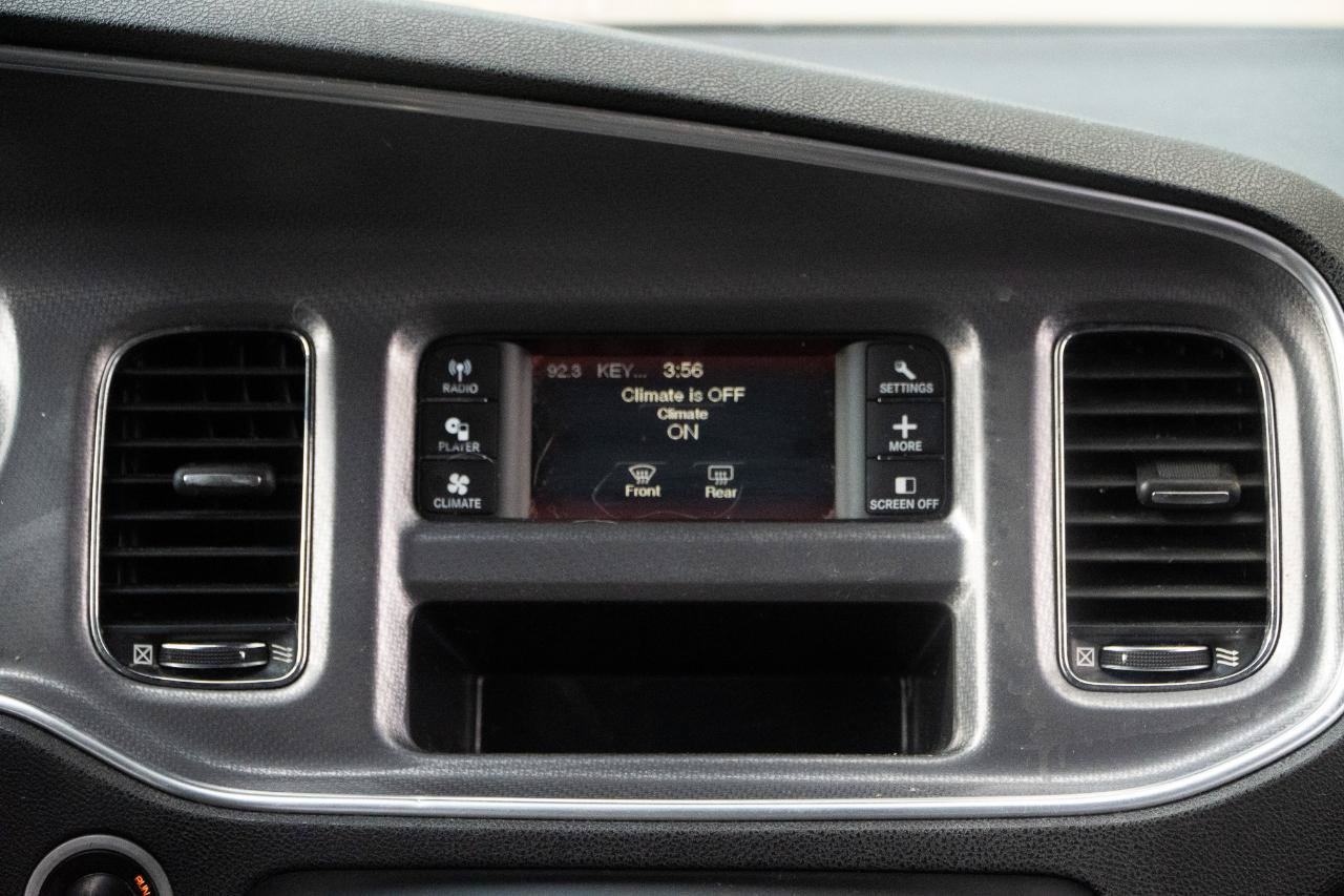 Used 2013 Dodge Charger SE RWD image 26