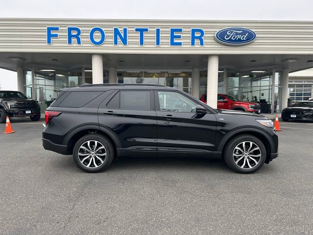 New 2025 Ford Explorer ST-Line image 2