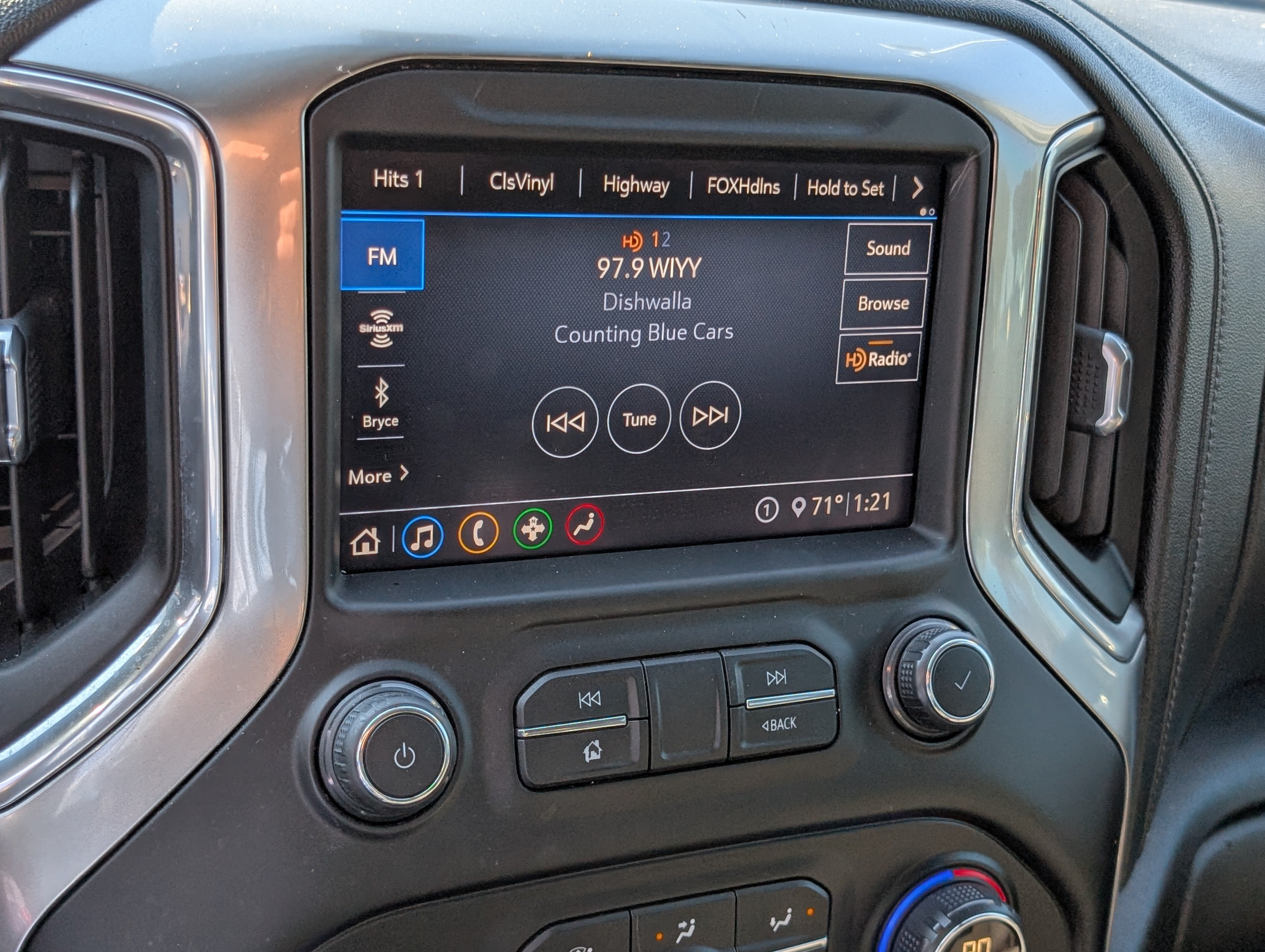 Used 2020 Chevrolet Silverado 1500 RST AWD/4WD image 30