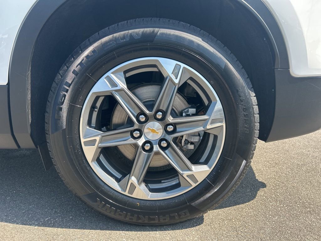 Used 2025 Chevrolet Blazer LT image 30