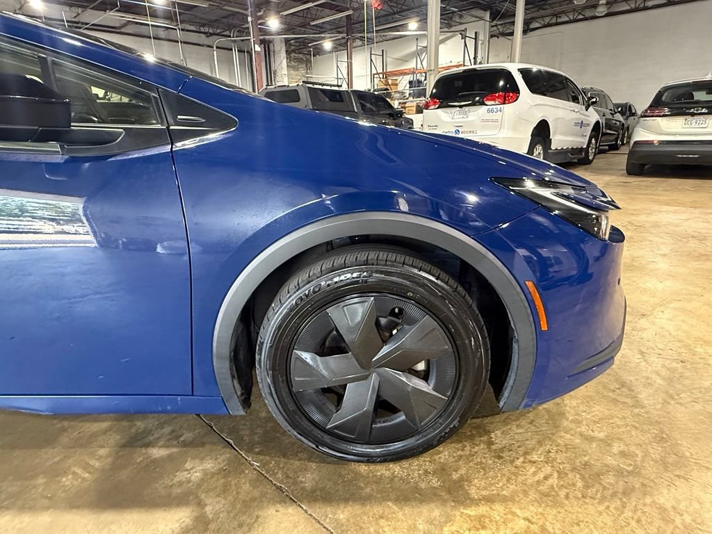 Used 2023 Toyota Prius LE FWD image 13