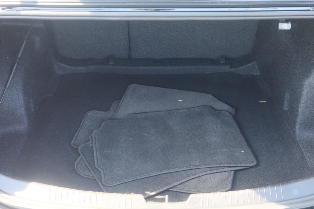 Used 2018 Chevrolet Malibu LS FWD image 13