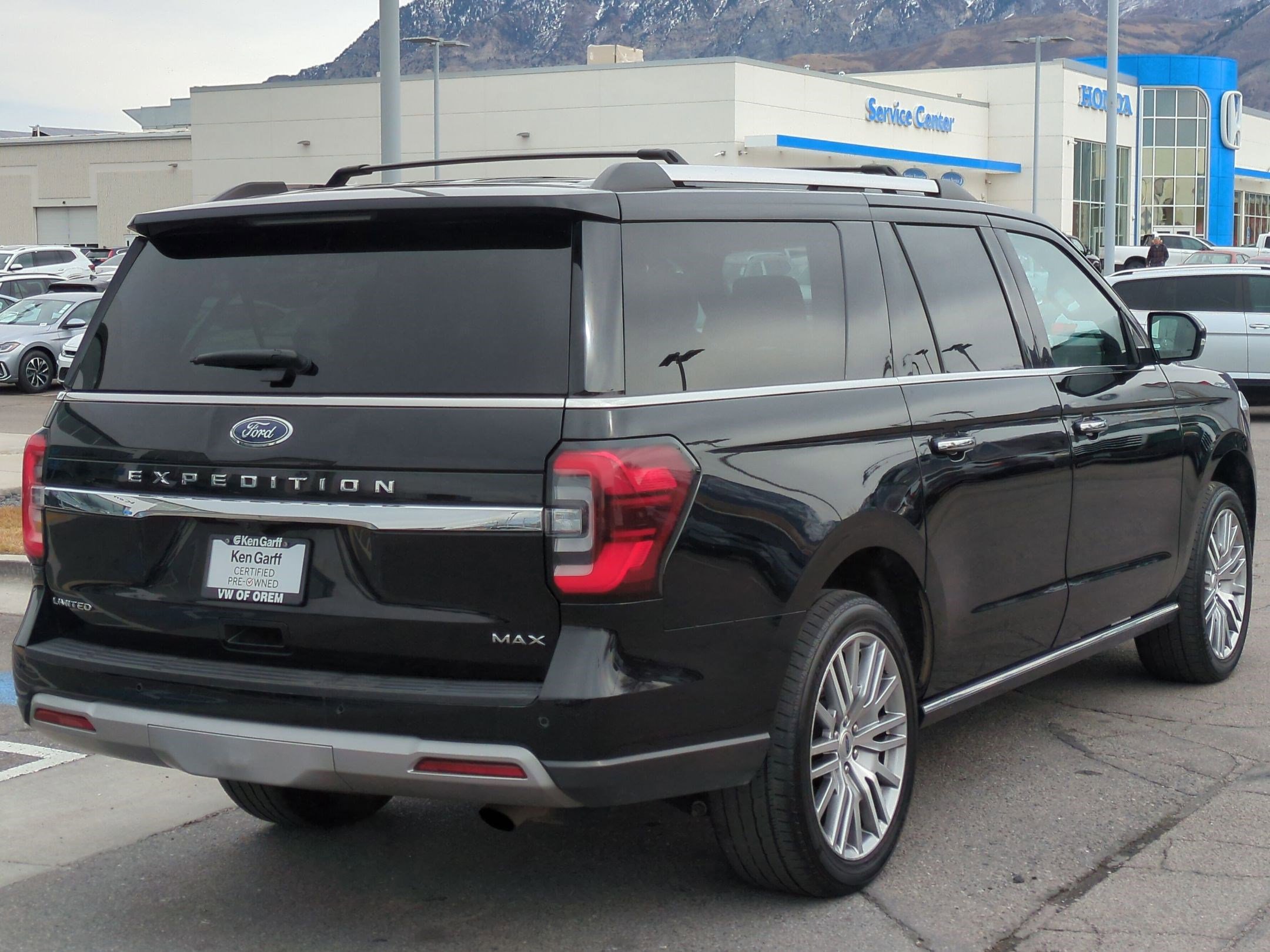 Used 2024 Ford Expedition Max Limited image 3