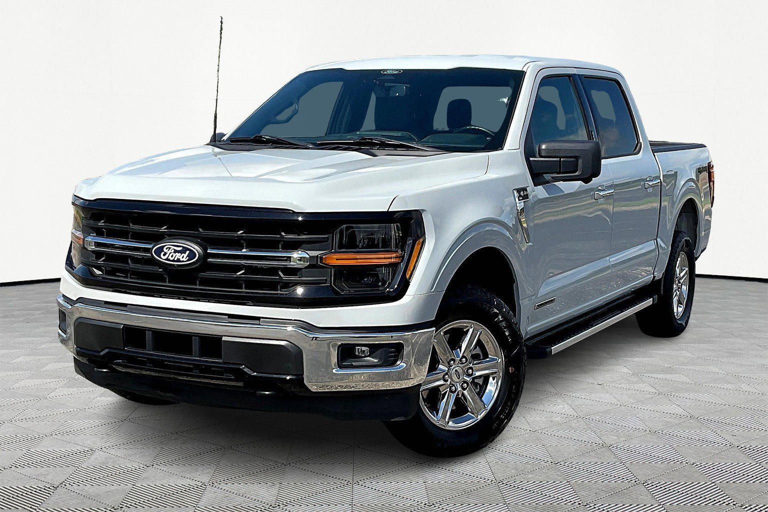 Used 2024 Ford F150 XLT w/ Mobile Office Package image 2