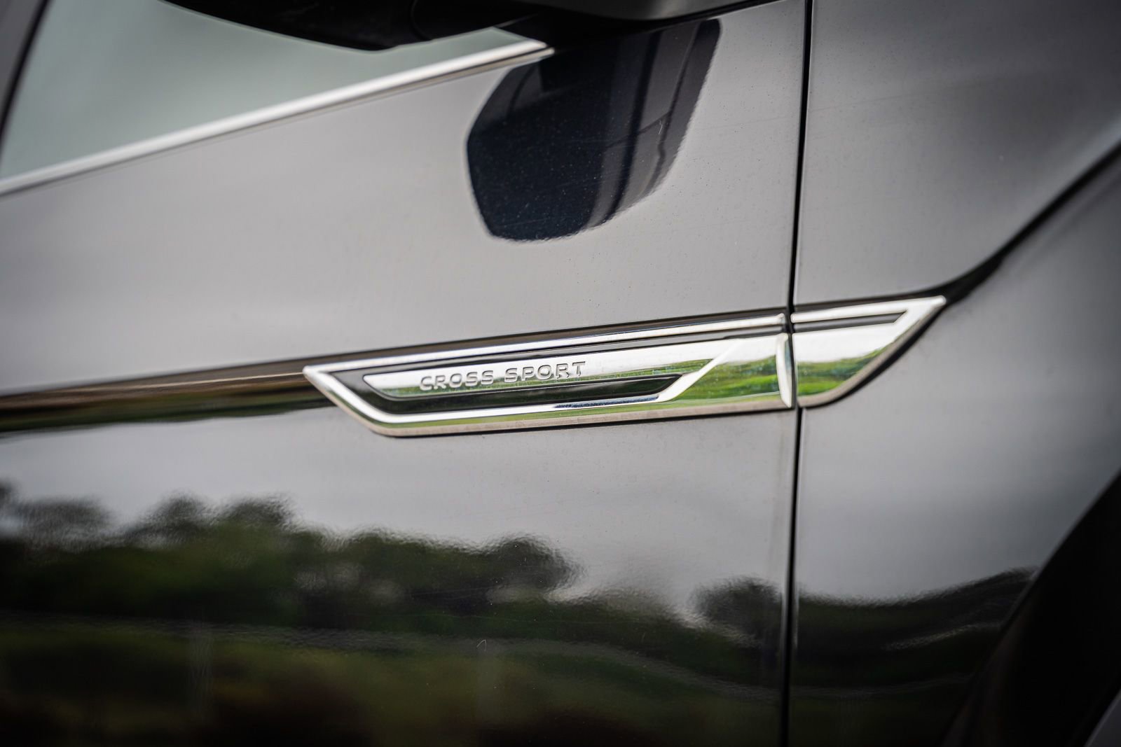 Used 2024 Volkswagen Atlas Cross Sport SE image 12