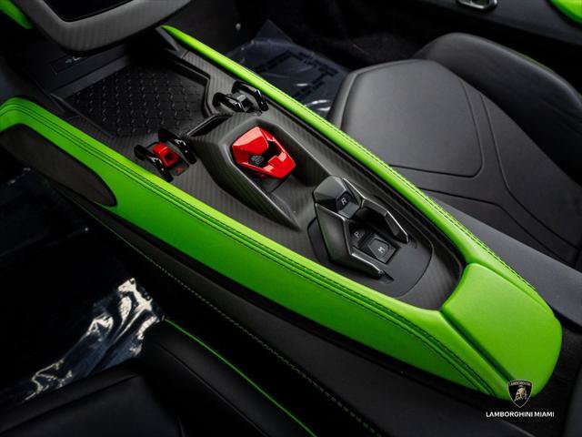 Used 2024 Lamborghini Revuelto AWD/4WD image 38