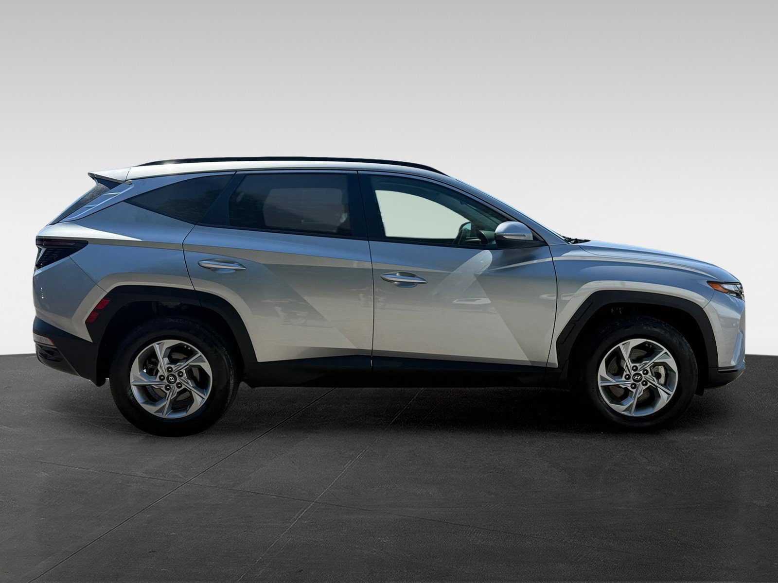 Certified 2023 Hyundai Tucson SEL AWD/4WD image 4
