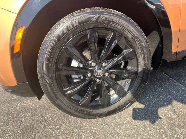 Used 2024 Buick Envista Sport Touring w/ Convenience I Package image 9