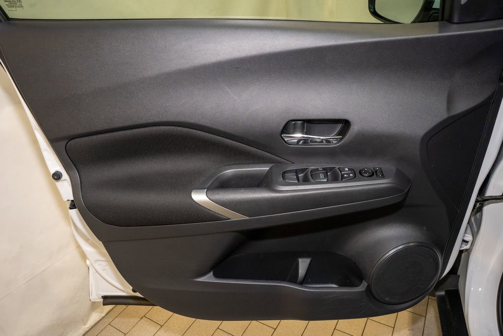 Certified 2021 Nissan Kicks SV image 11