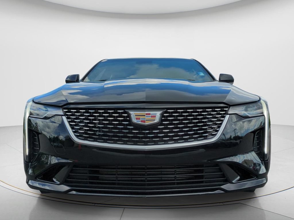 Used 2020 Cadillac CT4 Luxury RWD image 2