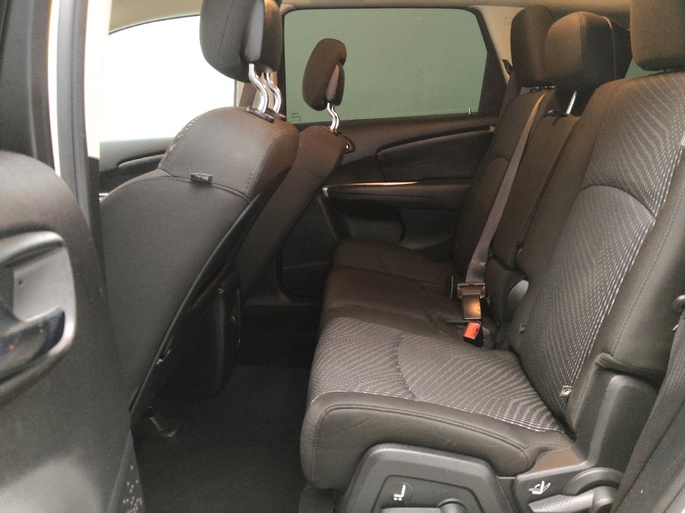 Used 2020 Dodge Journey SE w/ SE Popular Equipment Group image 18