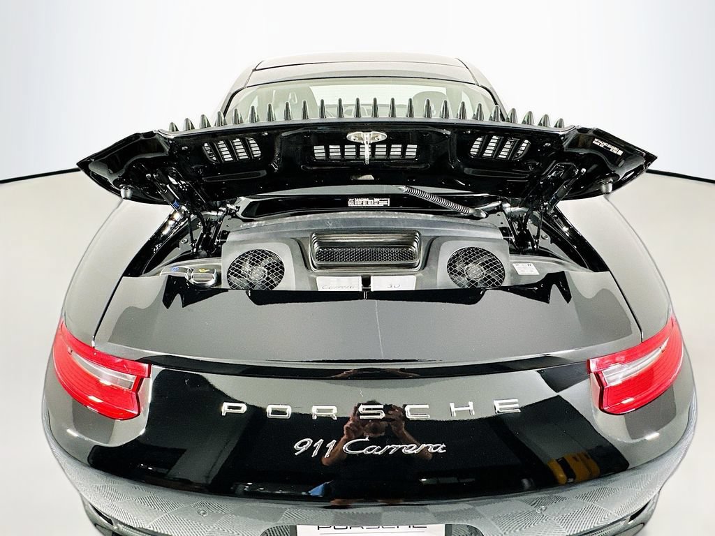 Used 2018 Porsche 911 Carrera RWD image 26