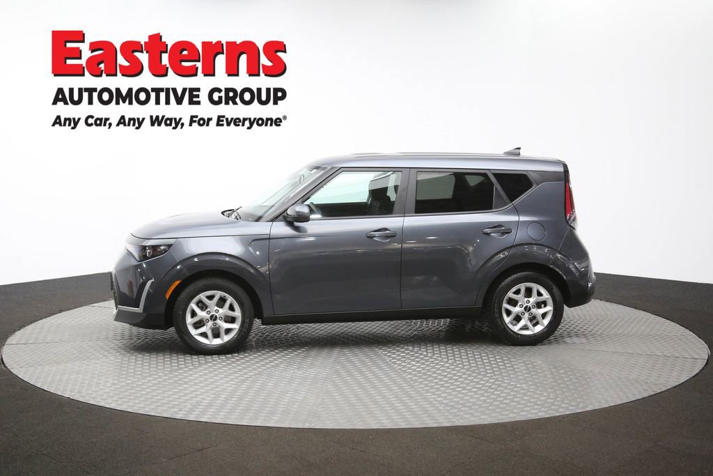 Used 2023 Kia Soul LX w/ LX Technology Package image 59