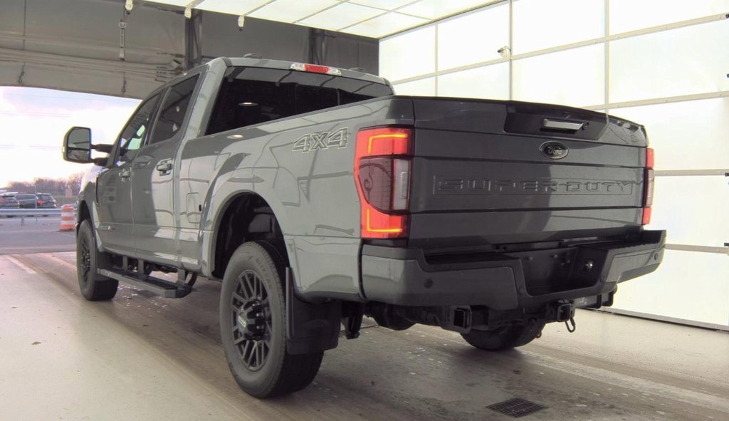 Used 2022 Ford F250 Lariat w/ Black Appearance Package image 4