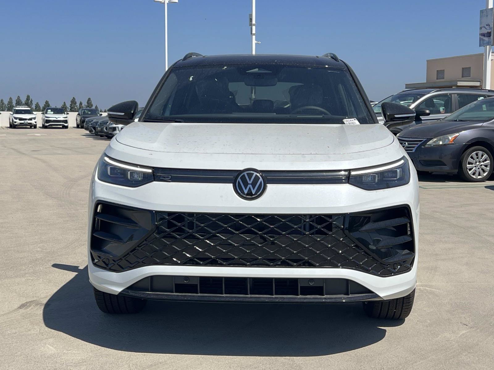 New 2026 Volkswagen Tiguan SE R-Line AWD/4WD image 4