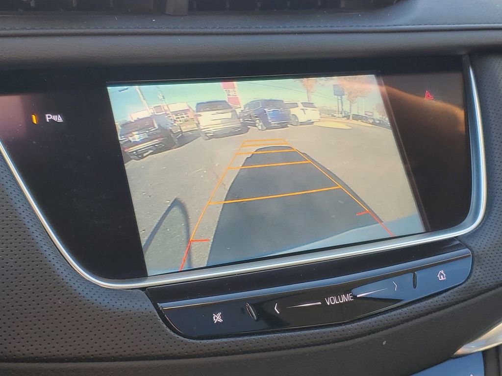 Used 2017 Cadillac XT5 Luxury w/ Driver Awareness Package image 18