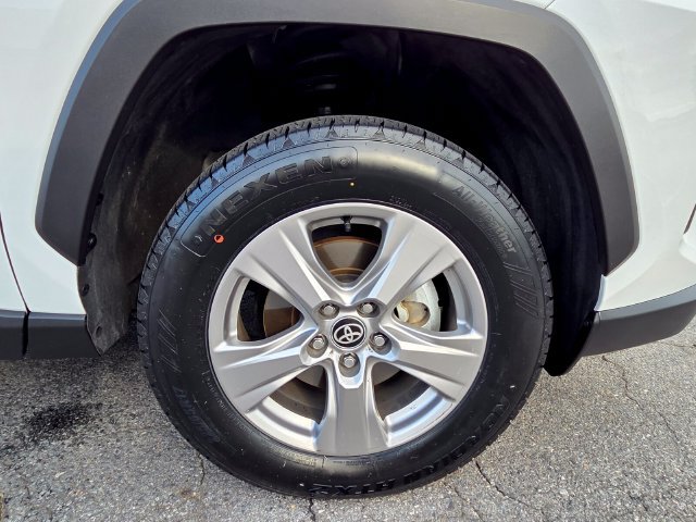 Used 2025 Toyota RAV4 XLE FWD image 24