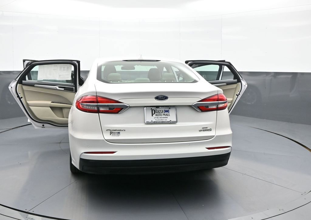 Used 2019 Ford Fusion SE FWD image 46