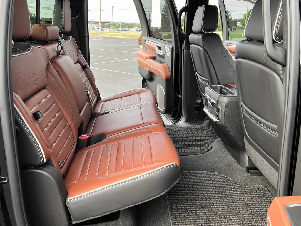 Used 2025 GMC Sierra 3500 Denali Ultimate image 24