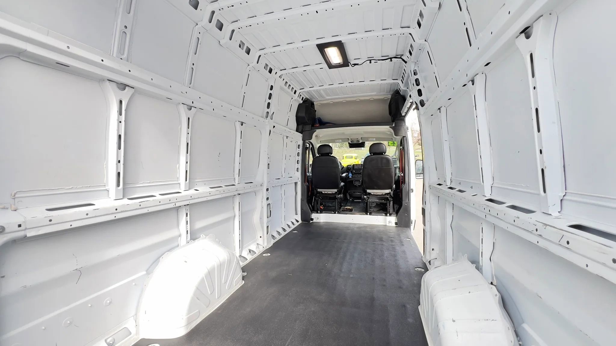 Used 2023 RAM ProMaster 3500 w/ Lane Management Group FWD image 14