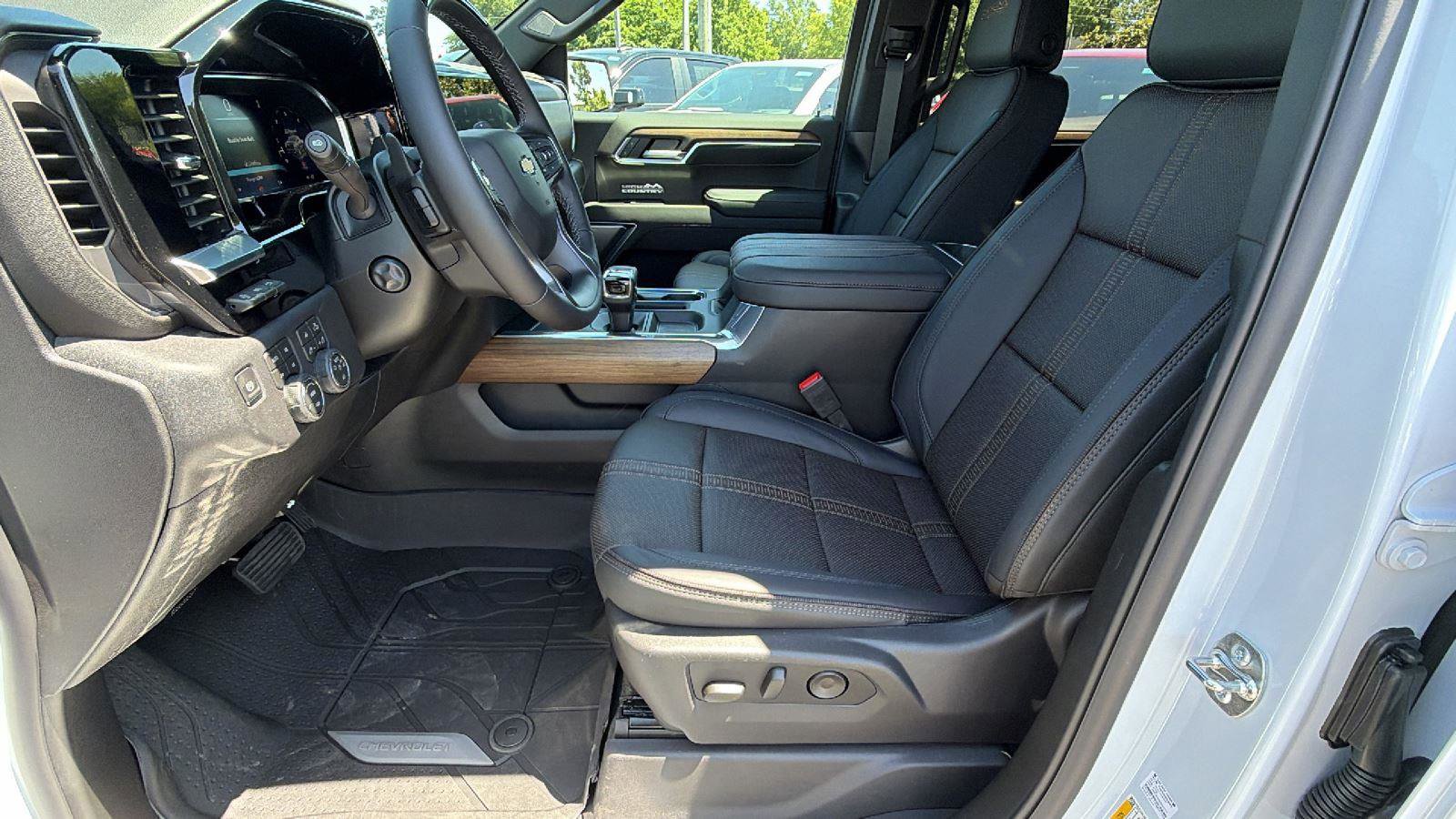New 2026 Chevrolet Silverado 1500 High Country AWD/4WD image 14
