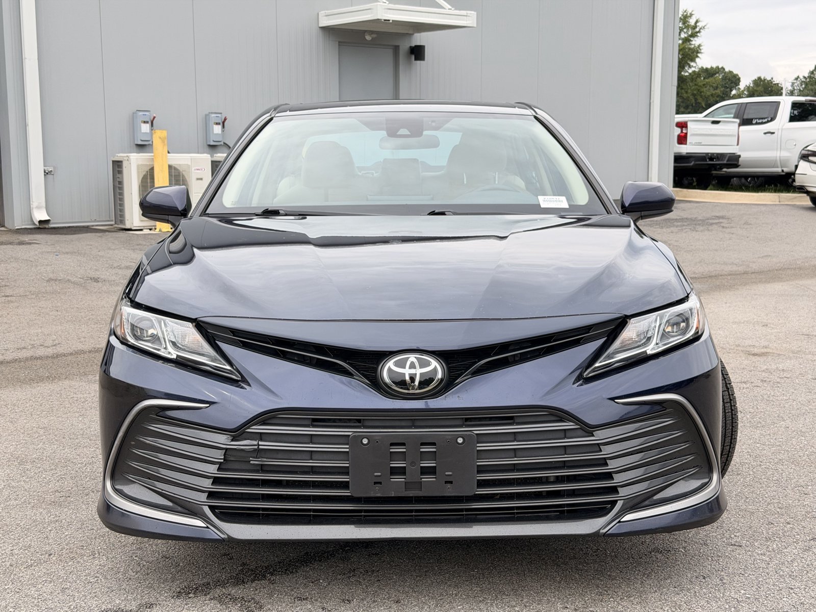 Used 2022 Toyota Camry LE AWD/4WD image 6