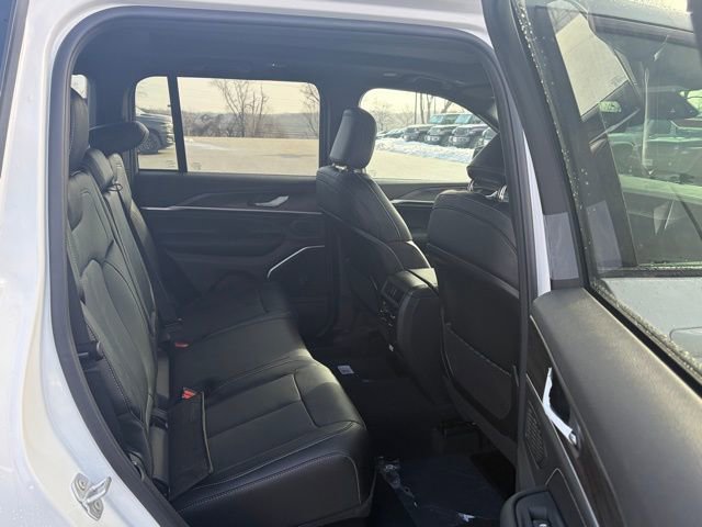 New 2026 Jeep Grand Cherokee Limited AWD/4WD image 32