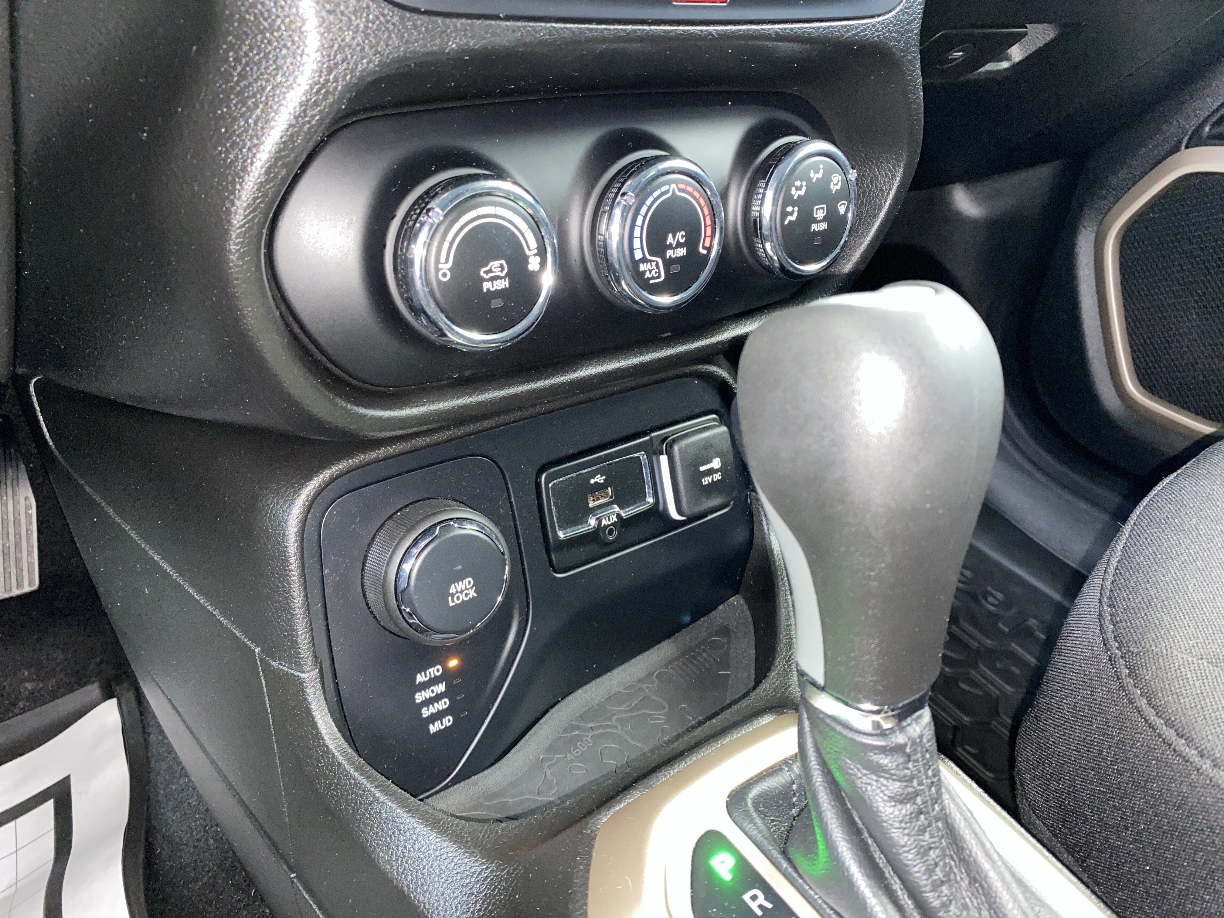 Certified 2017 Jeep Renegade Sport w/ Power & Air Group image 15