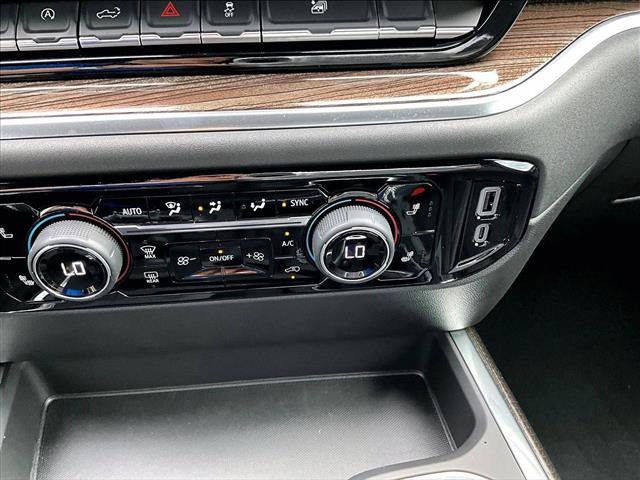 Used 2025 Chevrolet Silverado 1500 LT w/ Leather Package image 26
