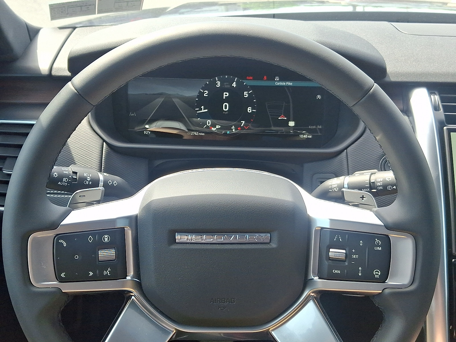 Used 2025 Land Rover Discovery Dynamic SE AWD/4WD image 19