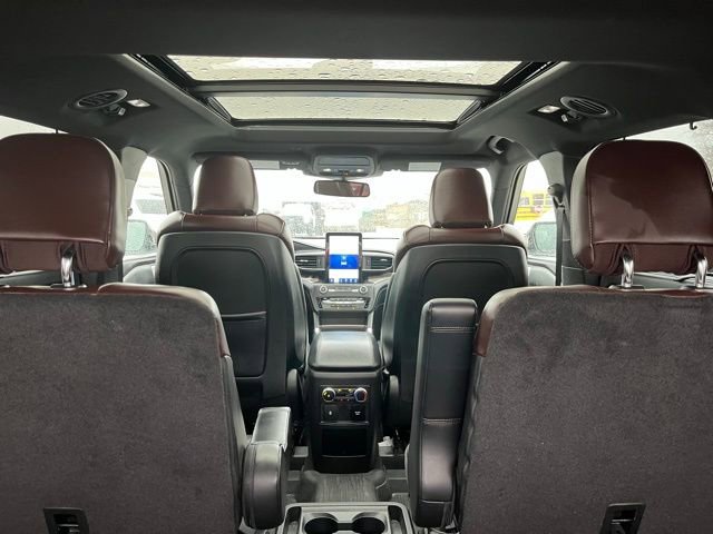 Used 2020 Ford Explorer Platinum w/ Premium Technology Package image 29
