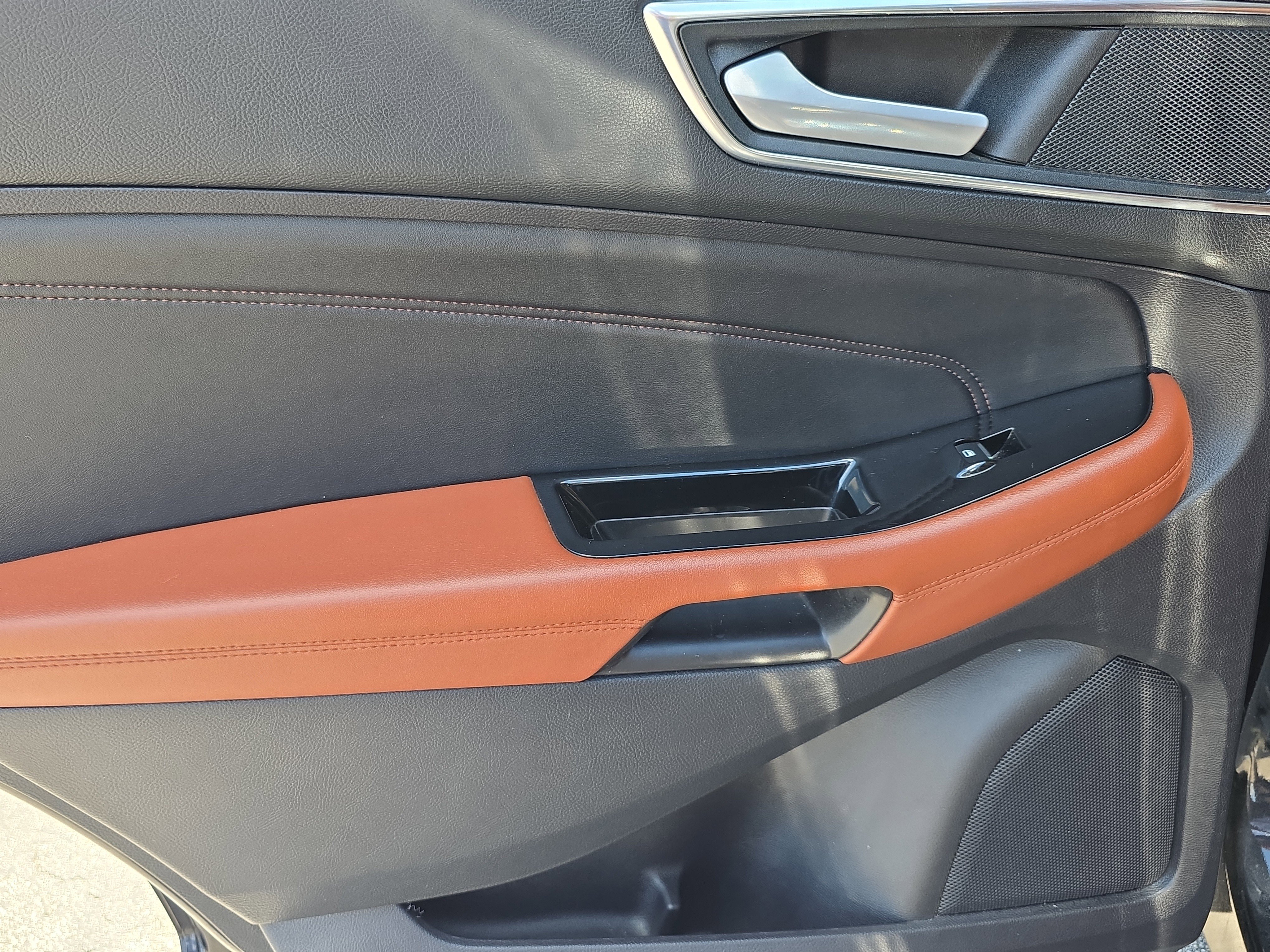 Used 2018 Ford Edge Titanium w/ Equipment Group 302A image 14